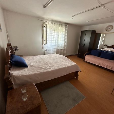 Day & Night Apartment Ćuprija 외부 사진