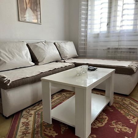 Day & Night Apartment Ćuprija 외부 사진