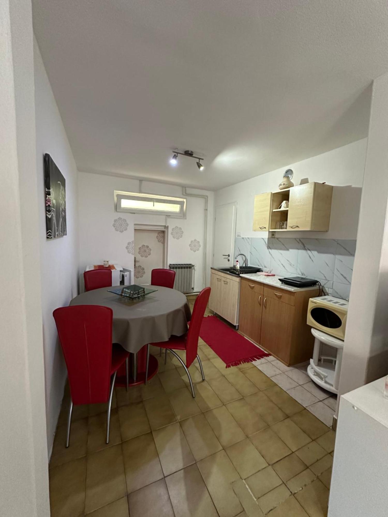Day & Night Apartment Ćuprija 외부 사진